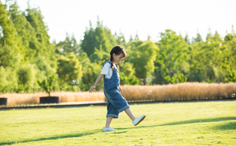 姓谭带语字女孩取名字 姓谭带语字女孩取名字