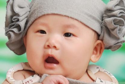 姓黄缺木缺水男孩名字，姓黄男孩五行缺水怎么取名字好听